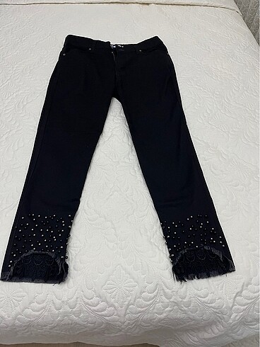 Paça taşlı pantolon
