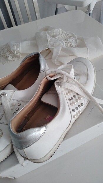 40 Beden beyaz Renk Ayakkabı 
