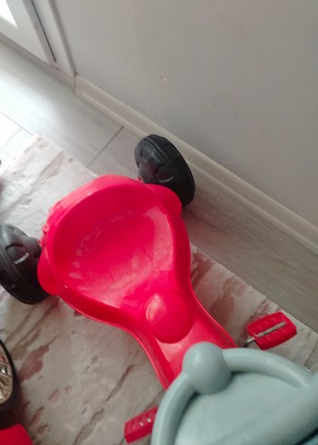 Renkli Pembe Üç Tekerlekli Bisiklet - Görsel 7