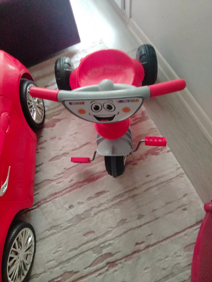 Renkli Pembe Üç Tekerlekli Bisiklet - Görsel 2