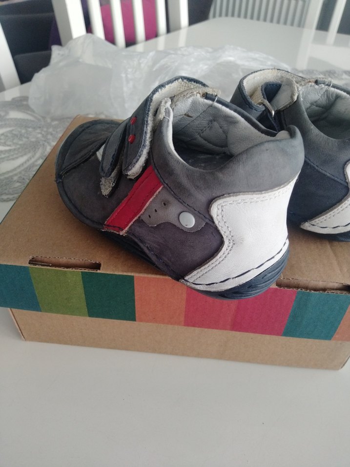 Bebek Gri Cırt Cırtlı İlk Adım Ayakkabısı - Görsel 3