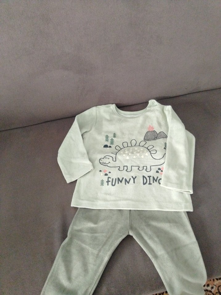 Düğmeli yesil kadife alt üst takim - Görsel 3