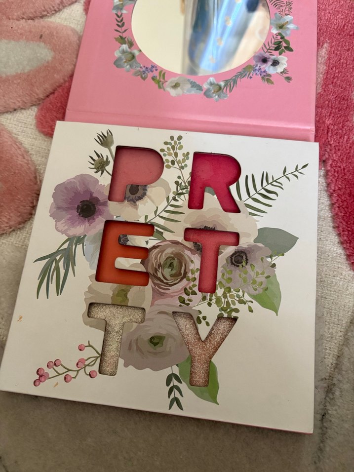 Çiçekli Kapaklı far paleti - Görsel 3