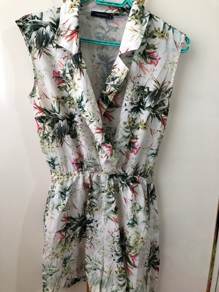 Çiçek Desenli Kadın Mini Tulum - Görsel 2