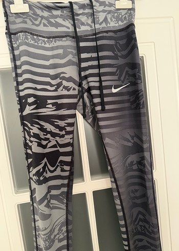 Nike Gri Zebra Desenli Spor Tayt - Görsel 3