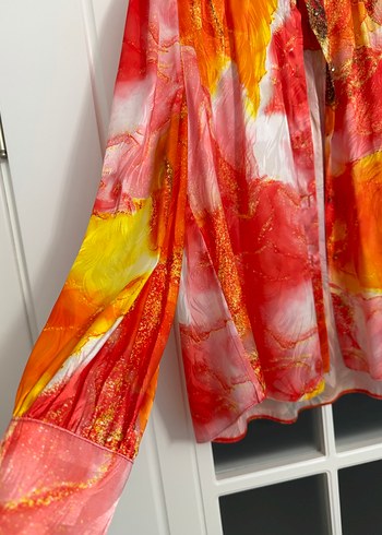 Zühre Uzun, salaş, çok renkli gömlek - Görsel 3