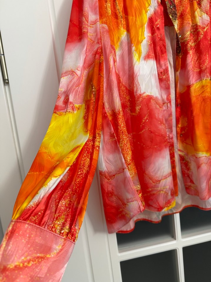 Zühre Uzun, salaş, çok renkli gömlek - Görsel 3