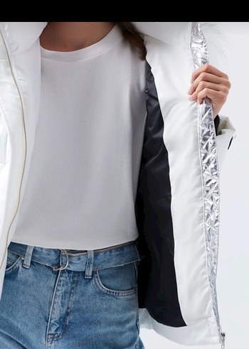 Mavi marka Beyaz Kürklü Kadın Kışlık Mont - Görsel 5