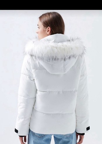 Mavi marka Beyaz Kürklü Kadın Kışlık Mont - Görsel 6