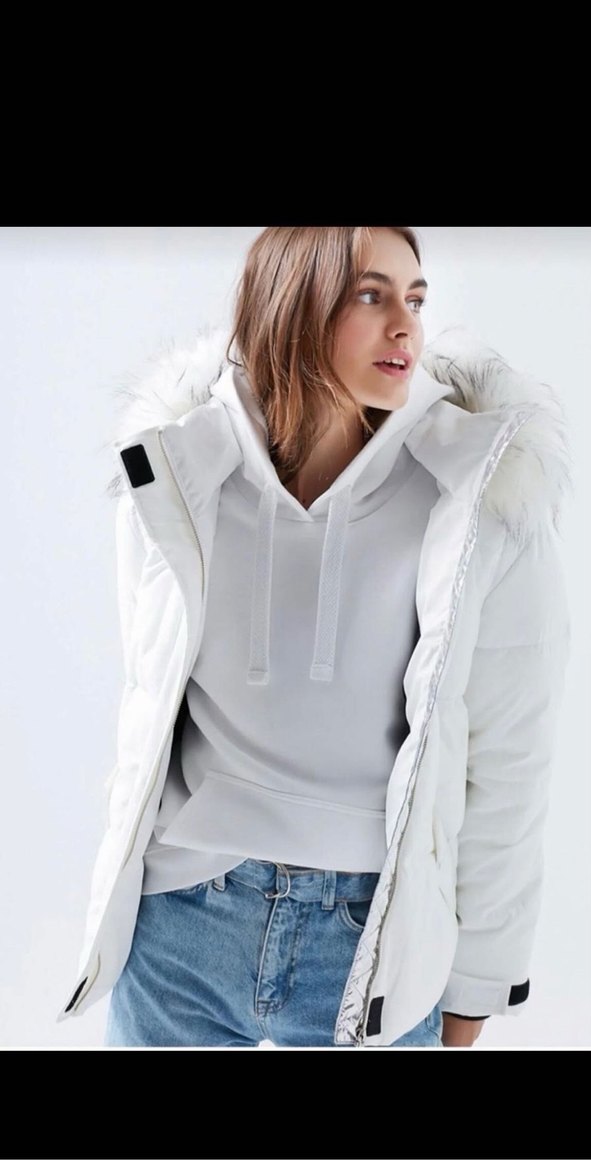 Mavi marka Beyaz Kürklü Kadın Kışlık Mont - Görsel 4