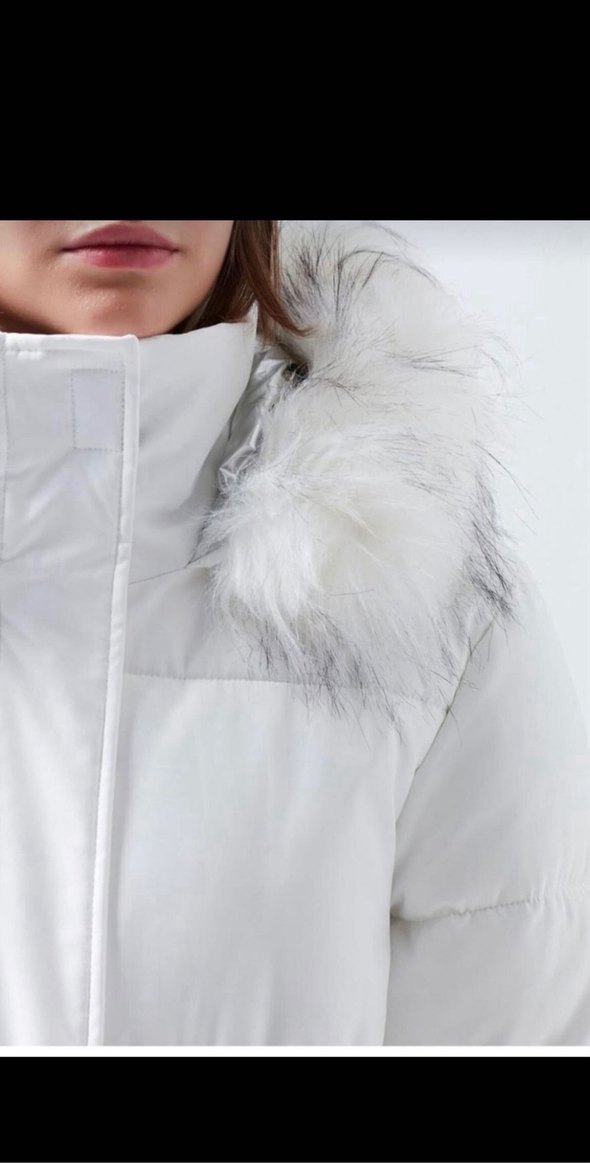Mavi marka Beyaz Kürklü Kadın Kışlık Mont - Görsel 3