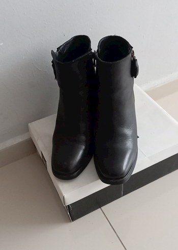 Hotiç marka Siyah Deri Topuklu Kadın Bot - Görsel 3