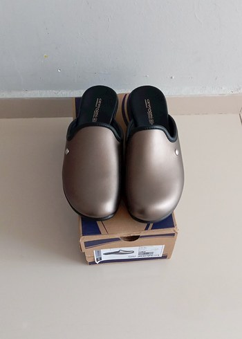 Ceyok Platin Rengi Kadın Dolgu Topuk Terlik - Görsel 2