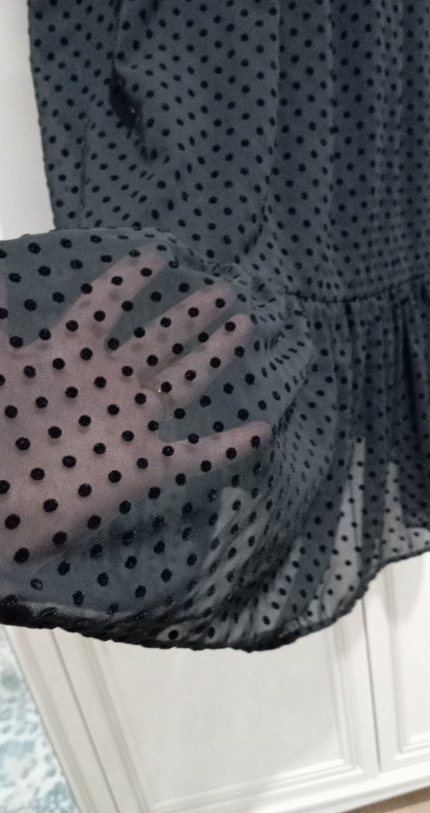 V Yaka Siyah Puantiyeli Uzun Elbise 38 beden - Görsel 3