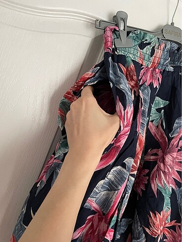 Stradivarius Stradivarius çiçekli etek