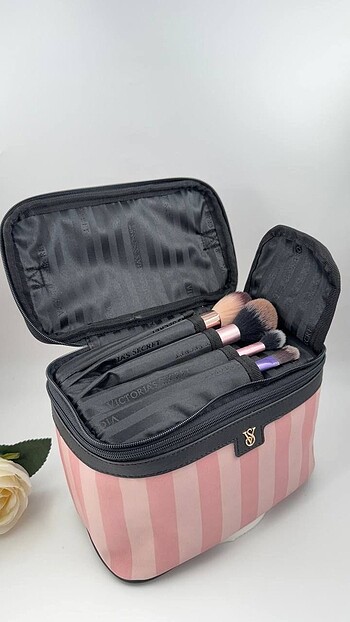 Victoria Secret Makyaj Seyahat Çantası - Görsel 7