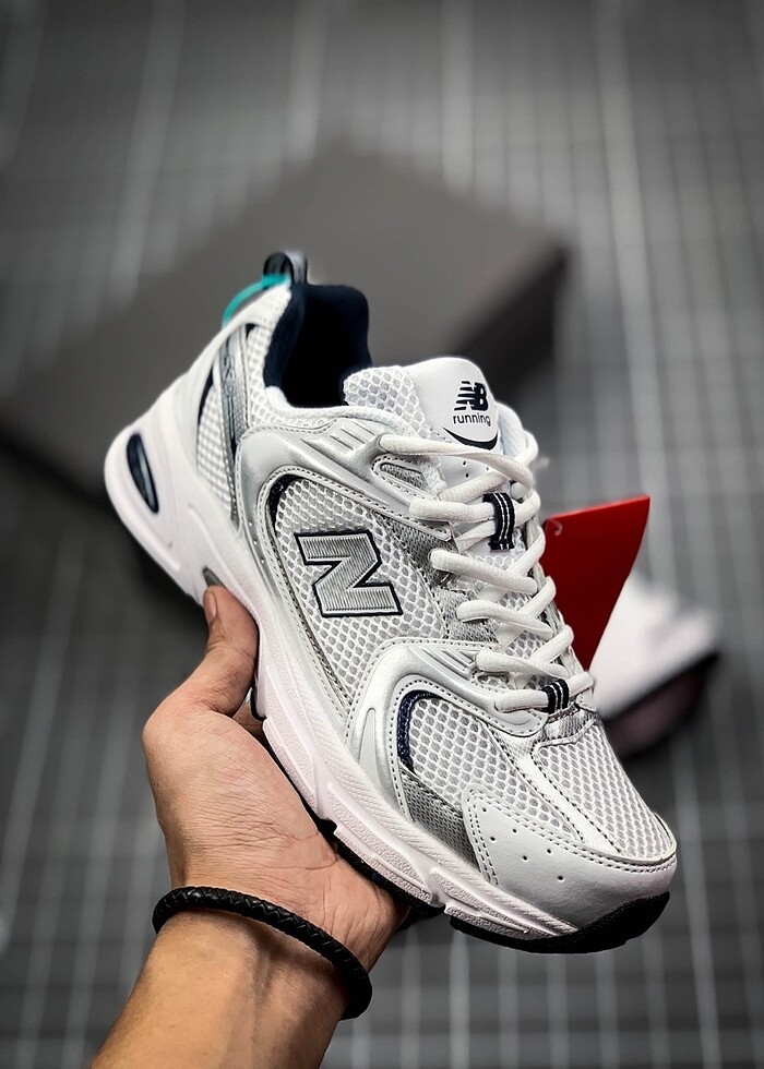 Faturalı Barkodlu New Balance 530 White Silver Navy - Görsel 3