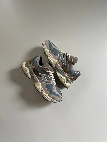 New Balance 9060 Beige Navy Pink