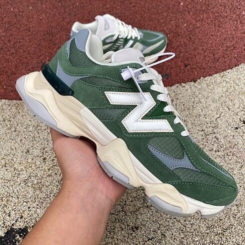New Balance 9060 Nori Green