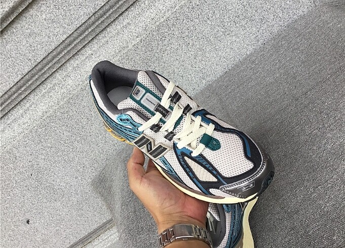 38 Beden New Balance 1906R Metallic Blue