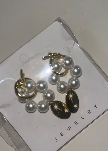 Beyaz Boncuklu Mini Küpeler - Görsel 2