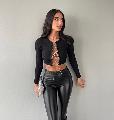 önü taşlı crop