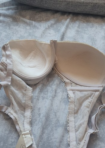 Diğer Intimissimi Bej Dantel Detaylı Bohem Sütyen 85B