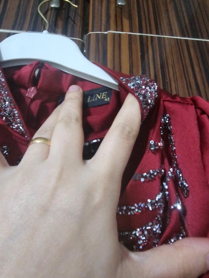 Bordo İşlemeli Uzun Kollu Kadın Abiye Elbise - Görsel 4