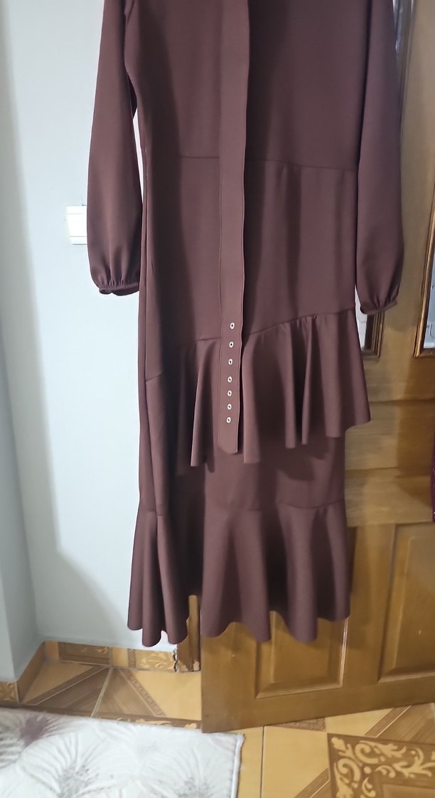 Kahverengi Uzun Kollu Fırfırlı Elbise - Görsel 3