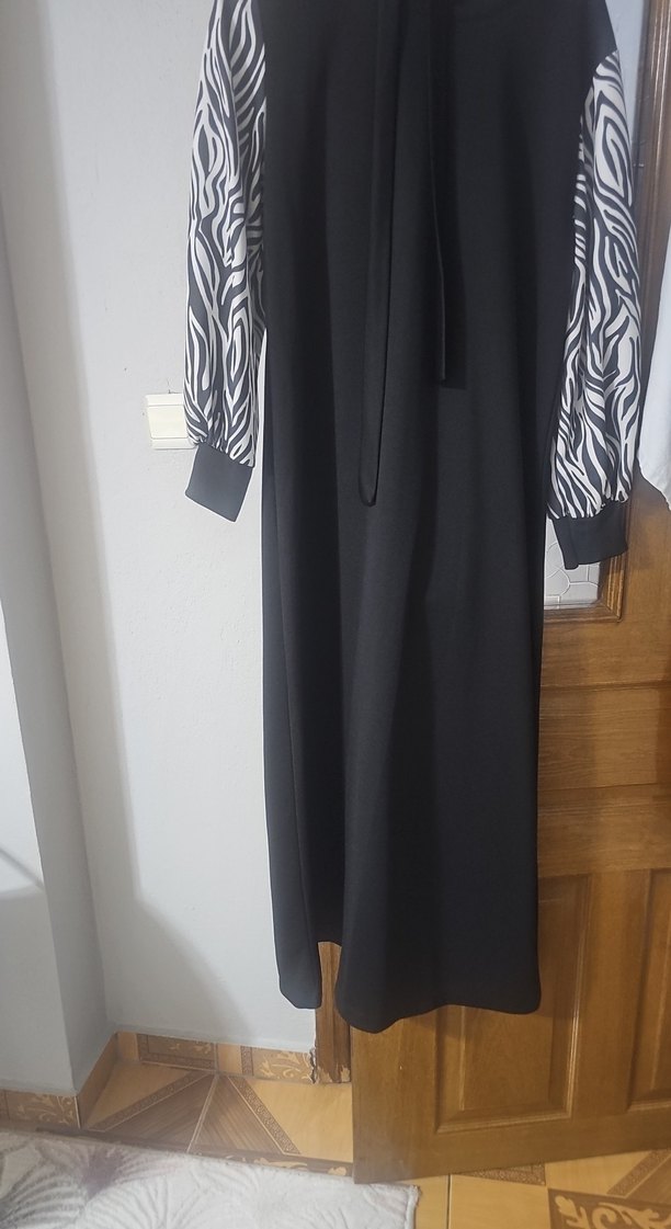 Siyah Zebra Desenli Uzun Salaş Elbise - Görsel 3