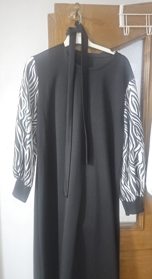 Siyah Zebra Desenli Uzun Salaş Elbise - Görsel 2