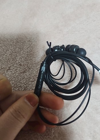 Siyah Kablolu Kulak İçi Kulaklık - Görsel 6