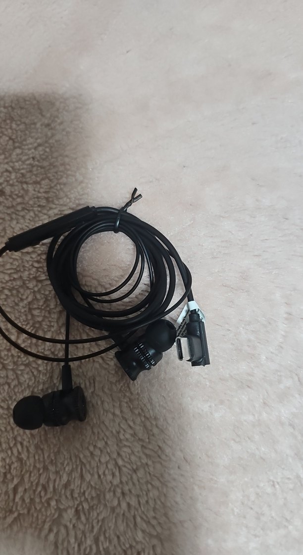 Siyah Kablolu Kulak İçi Kulaklık - Görsel 2