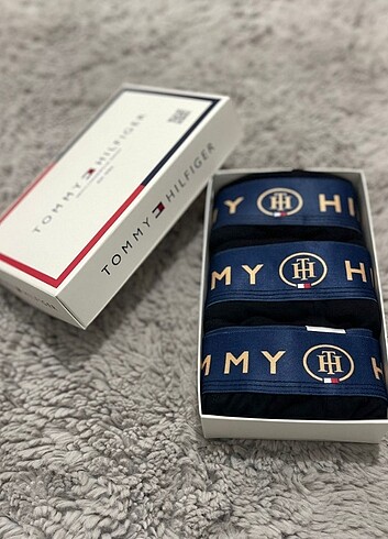 Tommy Hilfiger 