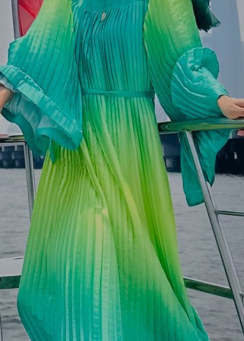 Piliseli Uzun Kollu Yeşil Elbise - Görsel 2