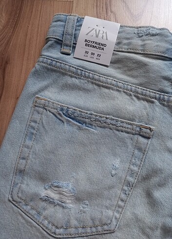 34 Beden mavi Renk Zara Bermuda Jean