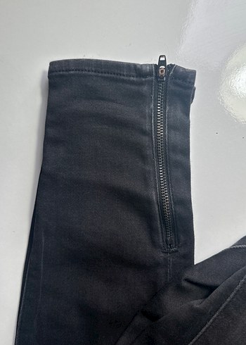 Mavi markalı siyah pantolon - Görsel 2