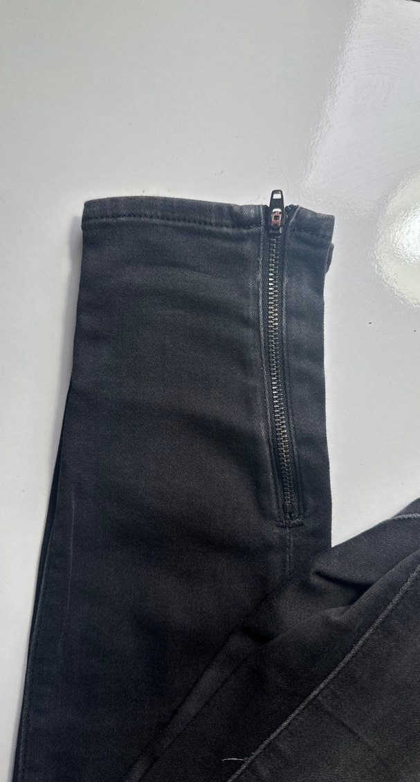 Mavi markalı siyah pantolon - Görsel 2