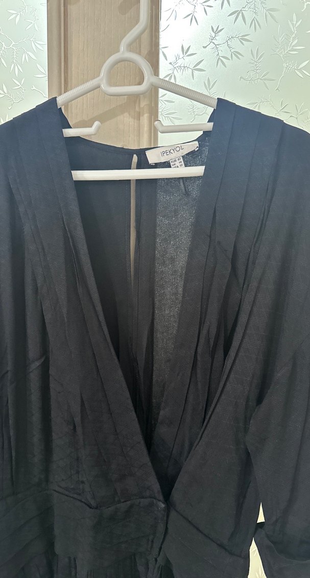 Siyah V Yaka Uzun Kollu Midi Elbise - Görsel 3