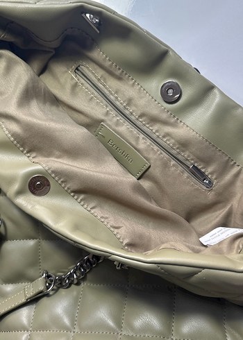 Yeşil Zincir Detaylı Deri Kadın Çanta - Görsel 2