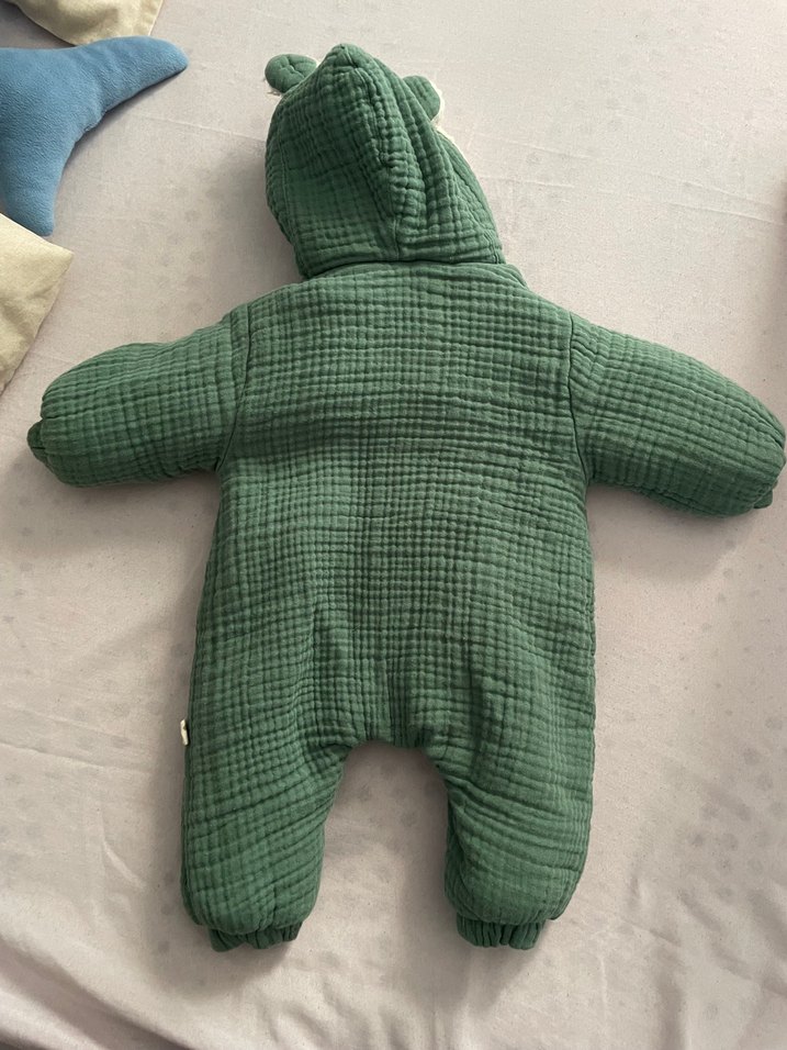 Yeşil Kapüşonlu Bebek Tulumu - Görsel 2