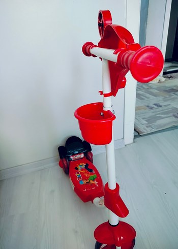  Beden Renkli Kırmızı Üç Tekerlekli Bisiklet