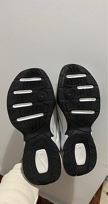 35 Beden beyaz Renk Nike Tekno Son fiyat! İlanın son günleridir.