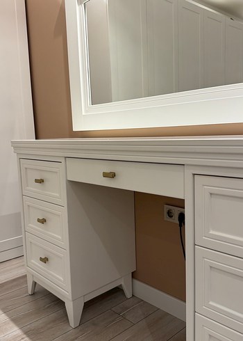 Az Kullanılmış Aynalı Makyaj masası - Görsel 8