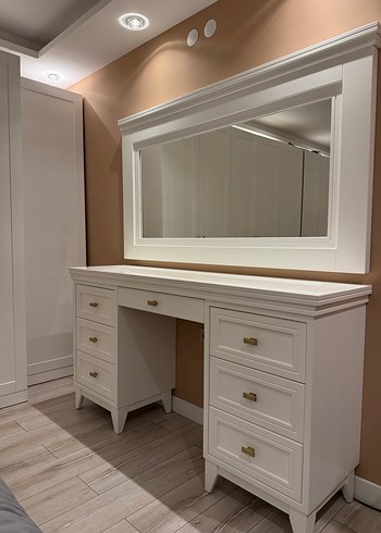 Az Kullanılmış Aynalı Makyaj masası - Görsel 2