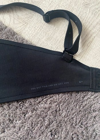 Siyah Nike Sporcu Sütyeni - Görsel 4