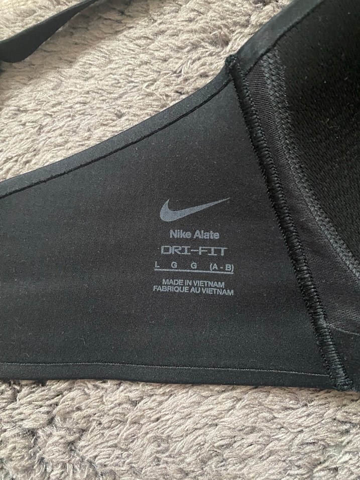 Siyah Nike Sporcu Sütyeni - Görsel 3
