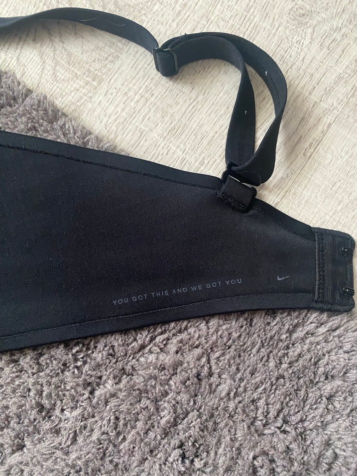Siyah Nike Sporcu Sütyeni - Görsel 4