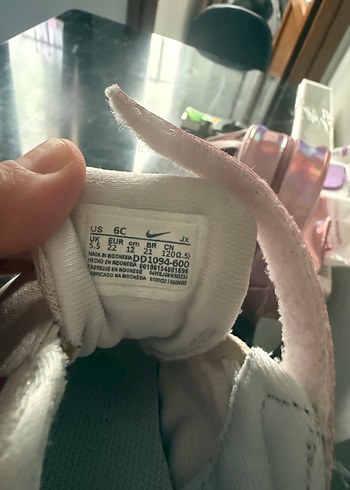 Nike Kız Çocuk Pudra Pembe Cırt Cırtlı Spor Ayakkabı