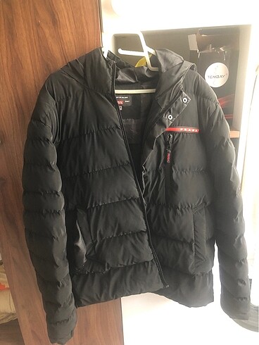 Prada mont